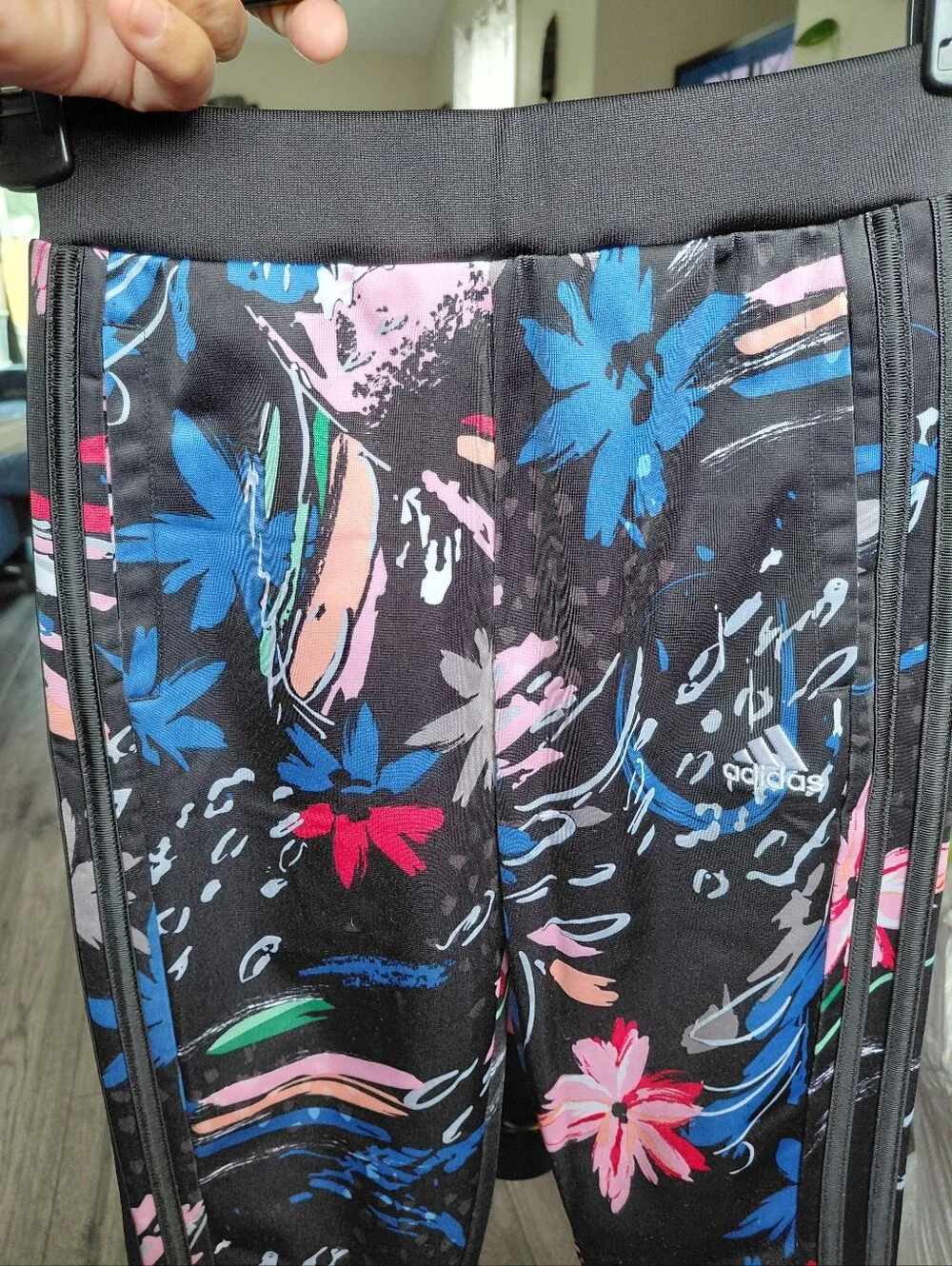 Girls  Adidas Black Floral Print Track Jacket and Joggers Sz 6x